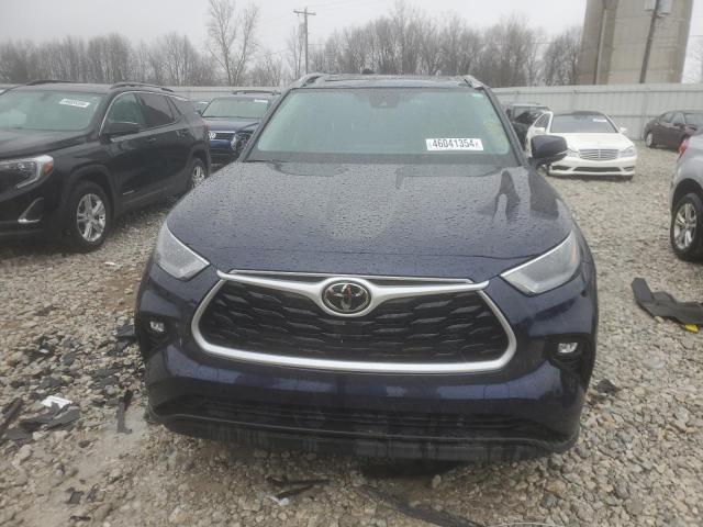 5TDGZRBH0NS580382 - 2022 TOYOTA HIGHLANDER XLE BLUE photo 5