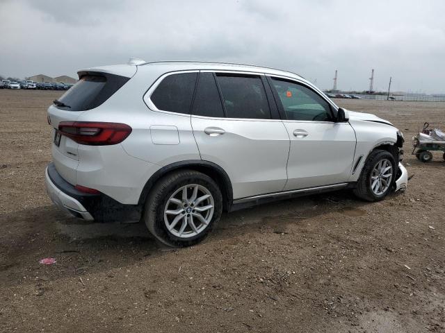 5UXCR4C01L9C67462 - 2020 BMW X5 SDRIVE 40I WHITE photo 3