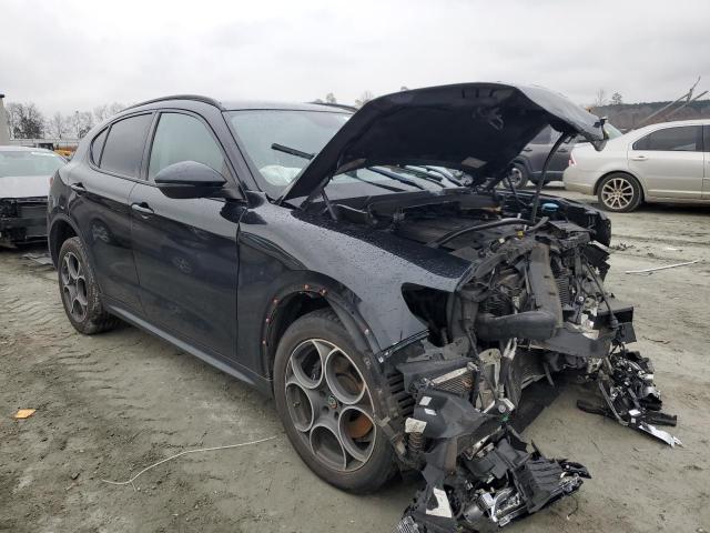 ZASFAKPNXJ7B90958 - 2018 ALFA ROMEO STELVIO SPORT Schwarz Foto 4