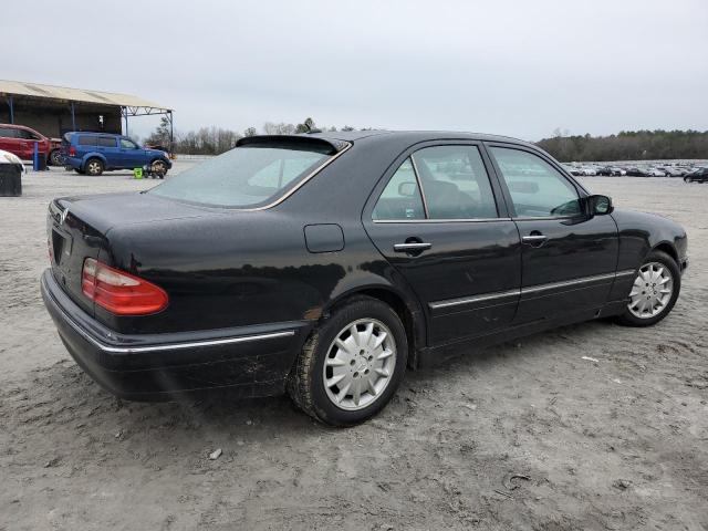 WDBJF65J0YA988425 - 2000 MERCEDES-BENZ E 320 BLACK photo 3