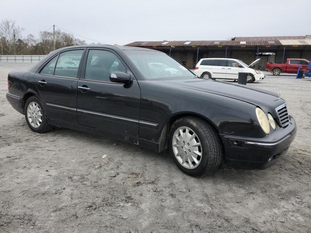 WDBJF65J0YA988425 - 2000 MERCEDES-BENZ E 320 BLACK photo 4