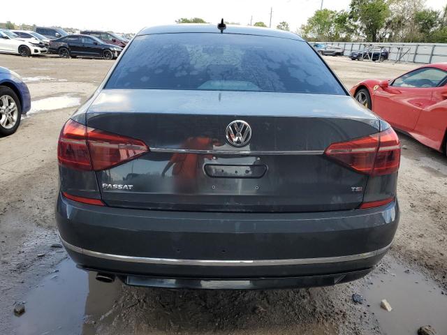 1VWDT7A38HC013564 - 2017 VOLKSWAGEN PASSAT R-LINE Grau Foto 6