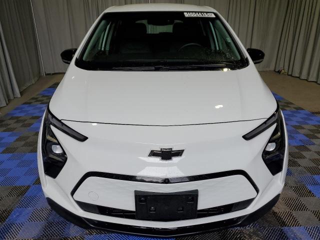 1G1FX6S00P4171350 - 2023 CHEVROLET BOLT EV 2LT WHITE photo 5