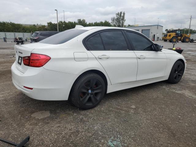 WBA3A5C53CF349165 - 2012 BMW 328 I WHITE photo 3