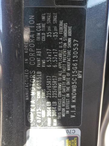 KNDMB5C15G6130537 - 2016 KIA SEDONA LX BLACK photo 13