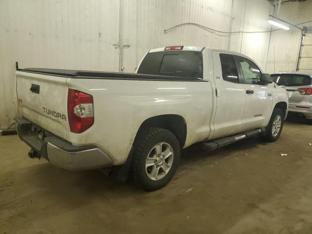 5TFUW5F1XGX580016 - 2016 TOYOTA TUNDRA DOUBLE CAB SR/SR5 WHITE photo 3
