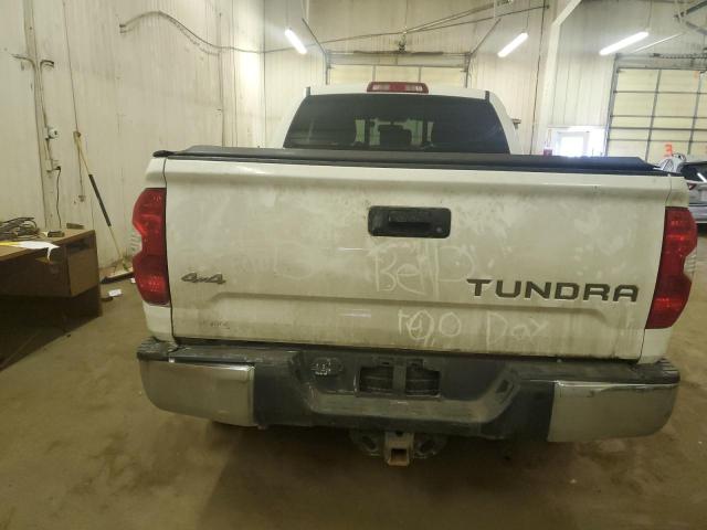 5TFUW5F1XGX580016 - 2016 TOYOTA TUNDRA DOUBLE CAB SR/SR5 WHITE photo 6