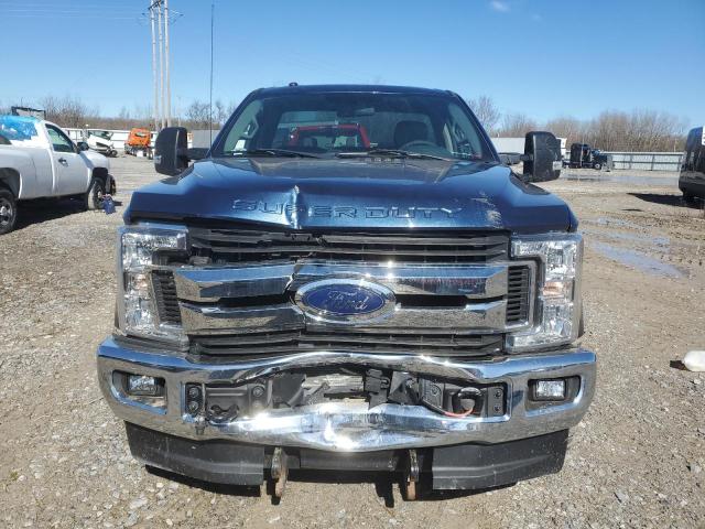 1FTRF3BT2JEC37978 - 2018 FORD F350 SUPER DUTY BLUE photo 5