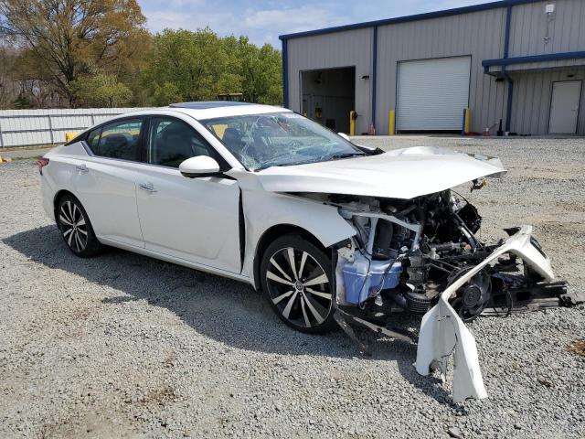 1N4AL4FV0LN310443 - 2020 NISSAN ALTIMA PLATINUM WHITE photo 4