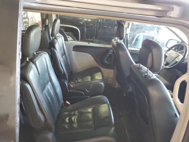 2C4RC1CG0DR625460 - 2013 CHRYSLER TOWN & COU TOURING L SILVER photo 11