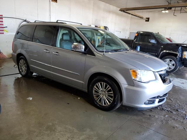 2C4RC1CG0DR625460 - 2013 CHRYSLER TOWN & COU TOURING L SILVER photo 4