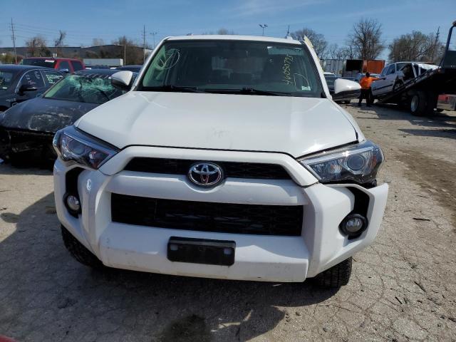 JTEBU5JR7J5583562 - 2018 TOYOTA 4RUNNER SR5/SR5 PREMIUM 白色 照片 5