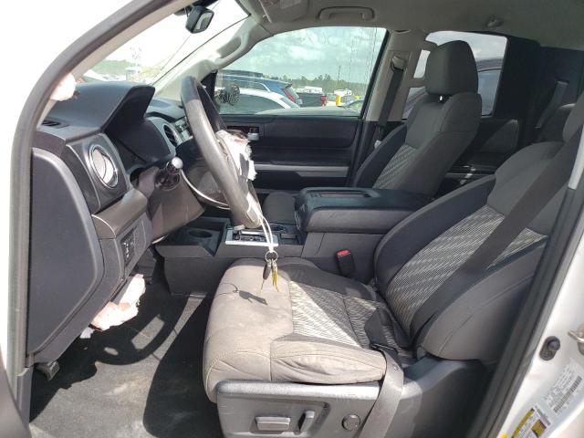 5TFRM5F16KX140136 - 2019 TOYOTA TUNDRA DOUBLE CAB SR/SR5 WHITE photo 7