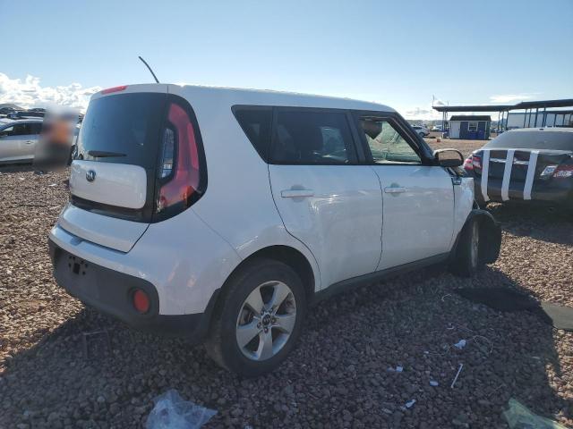 KNDJN2A27H7433366 - 2017 KIA SOUL WHITE photo 3