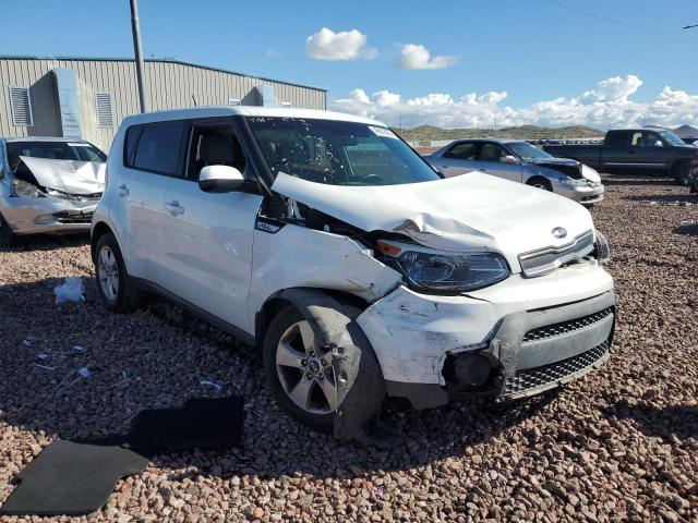 KNDJN2A27H7433366 - 2017 KIA SOUL WHITE photo 4