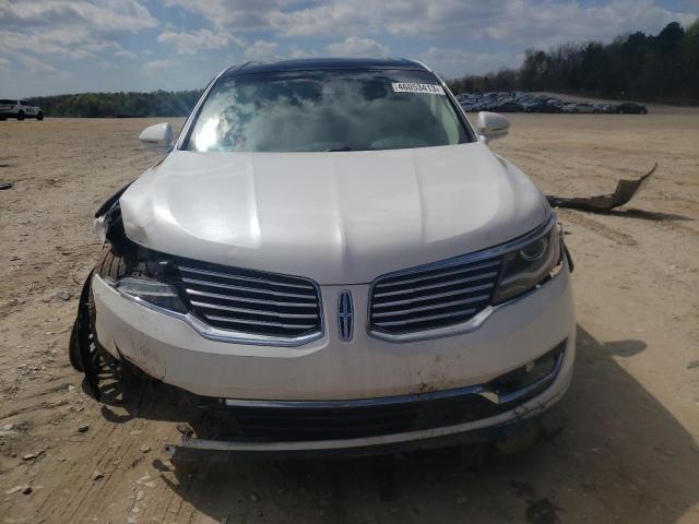 2LMPJ8LR2HBL53760 - 2017 LINCOLN MKX RESERVE WHITE photo 5