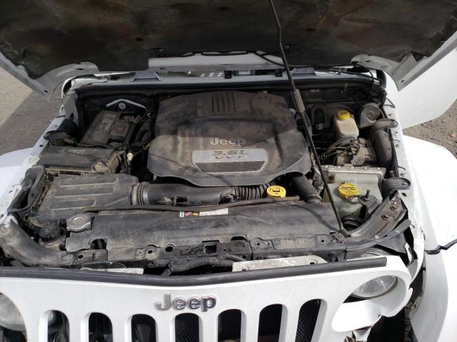 1C4BJWEG1DL598859 - 2013 JEEP WRANGLER U SAHARA WHITE photo 12