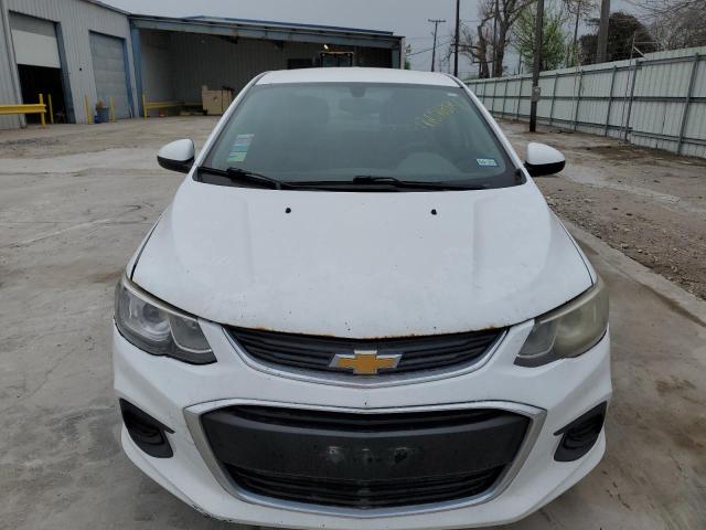 1G1JF5SB6J4107507 - 2018 CHEVROLET SONIC PREMIER WHITE photo 5