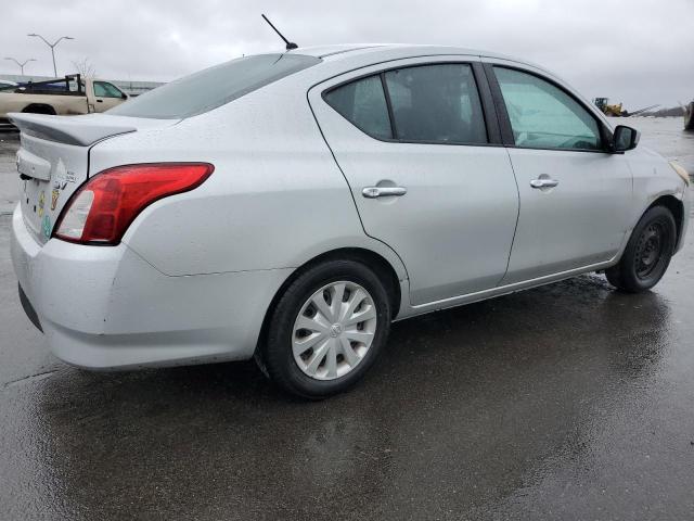 3N1CN7AP1GL906662 - 2016 NISSAN VERSA S SILVER photo 3