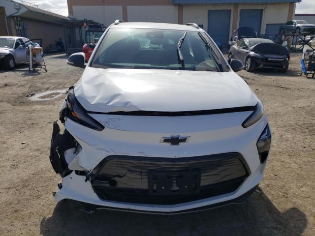 1G1FY6S09P4140952 - 2023 CHEVROLET BOLT EUV LT WHITE photo 5