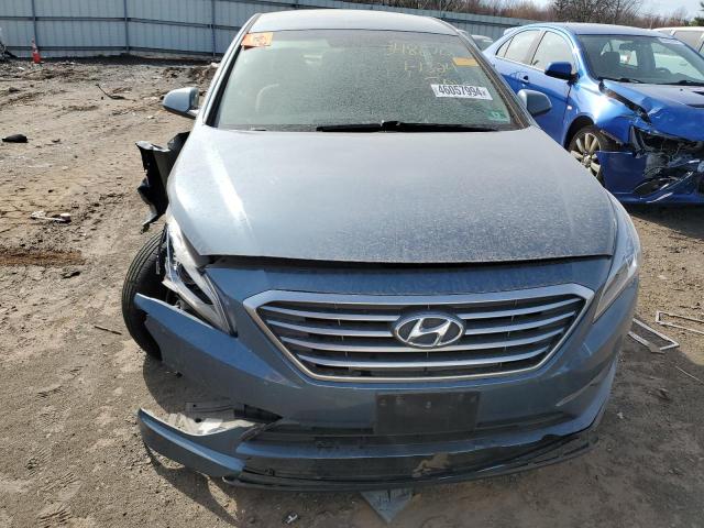 5NPE24AF4FH159688 - 2015 HYUNDAI SONATA SE BLUE photo 5