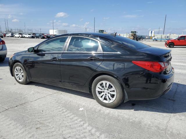 5NPEB4AC4BH100799 - 2011 HYUNDAI SONATA GLS BLACK photo 2