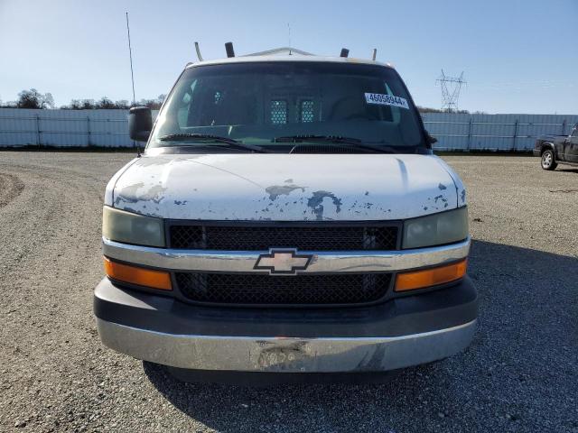 1GCGG25V151130543 - 2005 CHEVROLET EXPRESS G2 WHITE photo 5