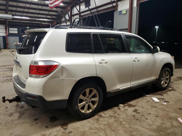 5TDBK3EH7DS256903 - 2013 TOYOTA HIGHLANDER BASE WHITE photo 3