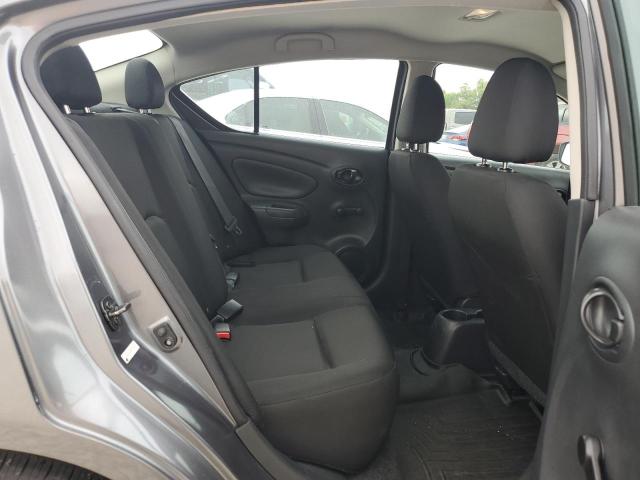 3N1CN7AP2KL823928 - 2019 NISSAN VERSA S GRAY photo 10