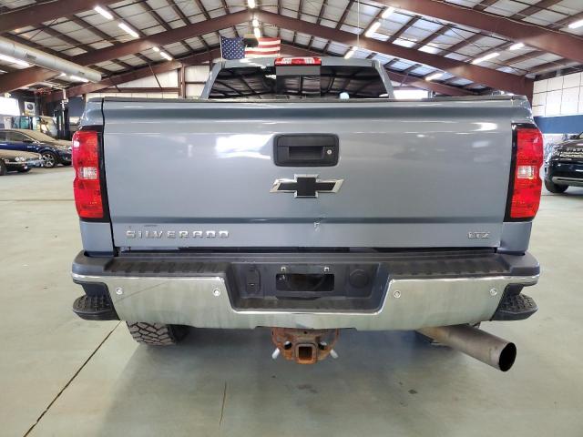 1GC4K0C89FF596048 - 2015 CHEVROLET SILVERADO K3500 LTZ GRAY photo 6