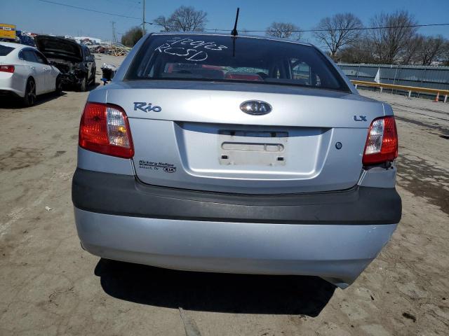 KNADE123876291996 - 2007 KIA RIO BASE SILVER photo 6