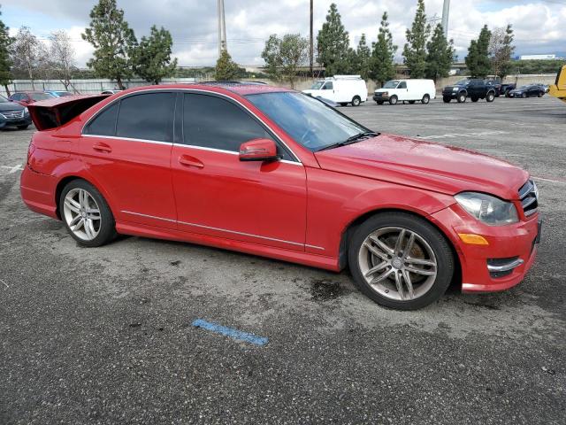 WDDGF4HB0EA932393 - 2014 MERCEDES-BENZ C 250 RED photo 4