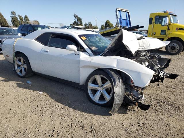 2C3CDYAG3CH144755 - 2012 DODGE CHALLENGER SXT WHITE photo 4