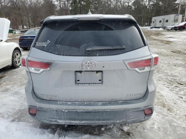 5TDJKRFH8GS295906 - 2016 TOYOTA HIGHLANDER XLE 银色 照片 6