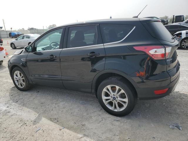 1FMCU0GD0HUD83982 - 2017 FORD ESCAPE SE BLACK photo 2