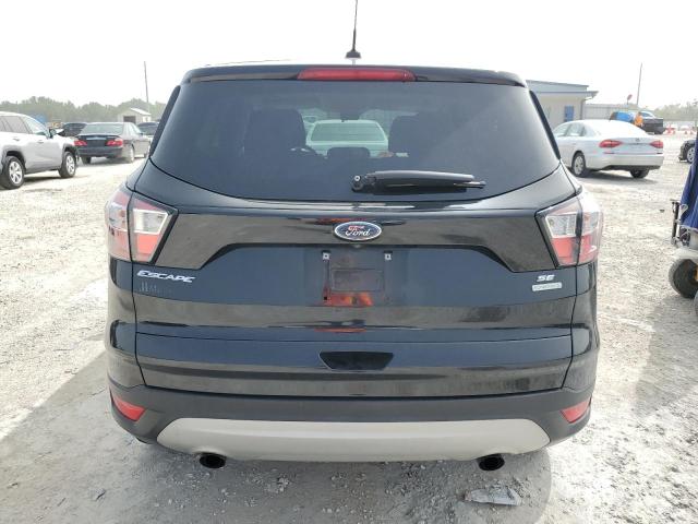 1FMCU0GD0HUD83982 - 2017 FORD ESCAPE SE BLACK photo 6