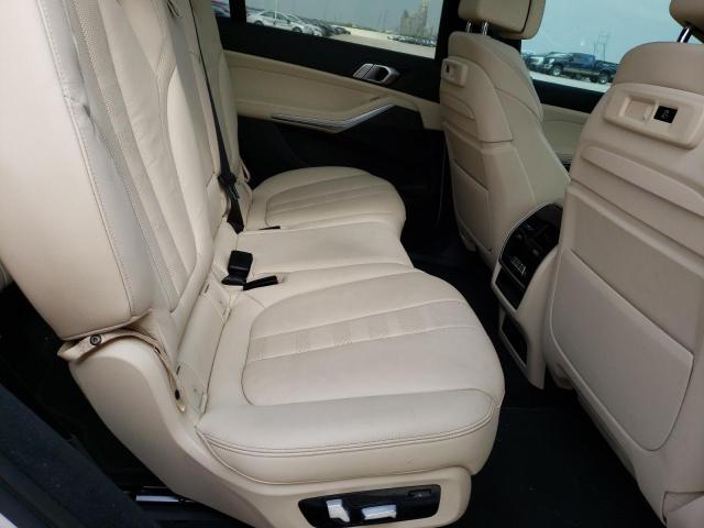 5UXCW2C07N9J65810 - 2022 BMW X7 XDRIVE40I WHITE photo 11