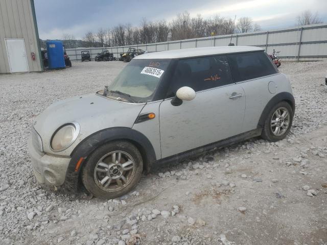 2013 MINI COOPER, 