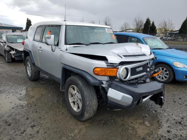 JTEBU11F970069779 - 2007 TOYOTA FJ CRUISER SILVER photo 4