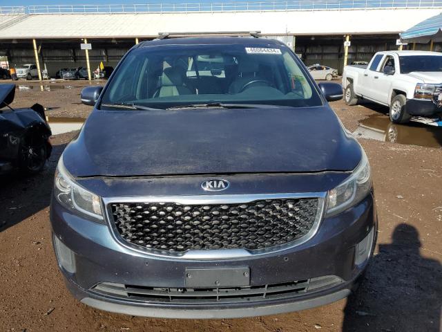 KNDMB5C10H6311000 - 2017 KIA SEDONA LX BLUE photo 5