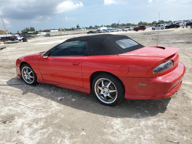 2G1FP32KX22129296 - 2002 CHEVROLET CAMARO RED photo 2