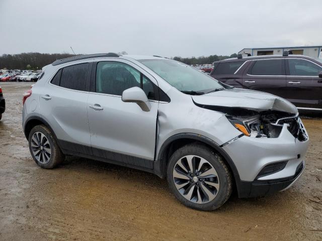 KL4CJESM9NB568034 - 2022 BUICK ENCORE PREFERRED SILVER photo 4