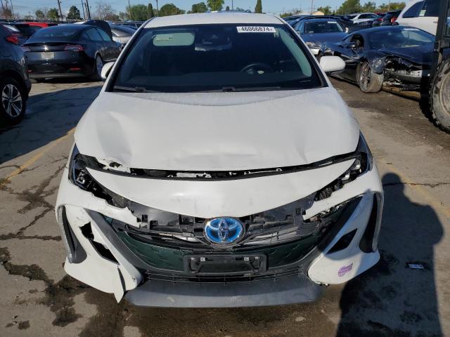 JTDKARFPXK3108044 - 2019 TOYOTA PRIUS PRIM WHITE photo 5