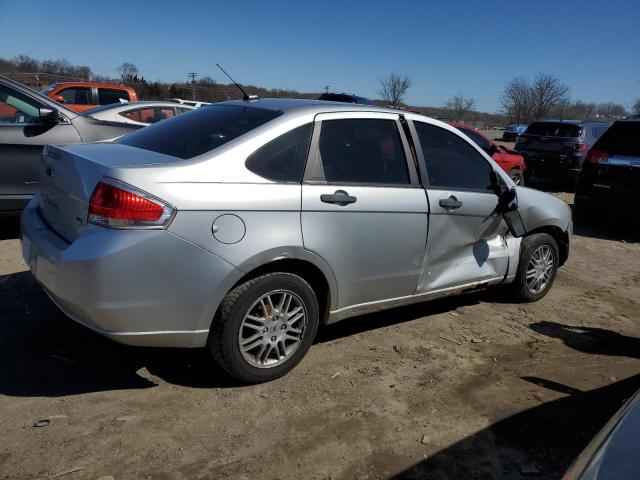 1FAHP3FN7BW100394 - 2011 FORD FOCUS SE SILVER photo 3