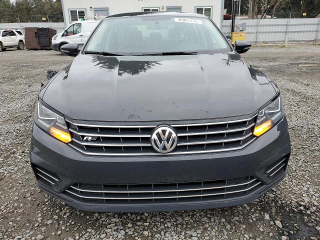 1VWDT7A38HC051036 - 2017 VOLKSWAGEN PASSAT R-LINE ნაცრისფერი ფოტო 5