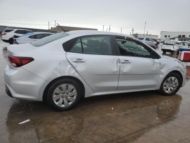 3KPA24AB9JE086293 - 2018 KIA RIO LX SILVER photo 3