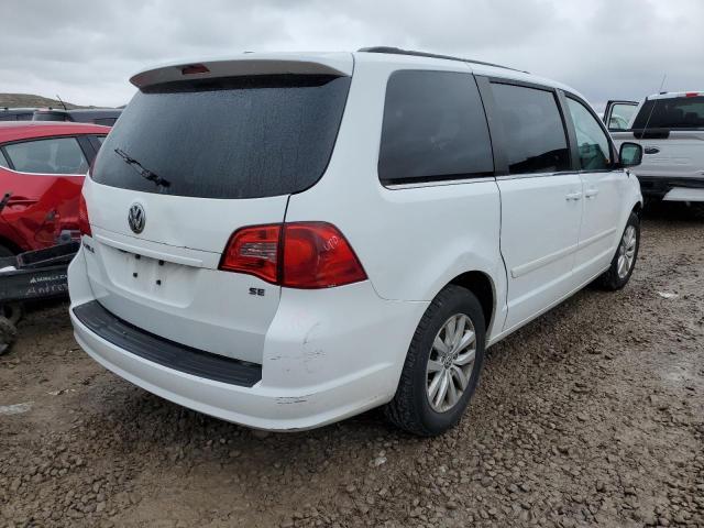 2C4RVABG2ER134336 - 2014 VOLKSWAGEN ROUTAN SE WHITE photo 3