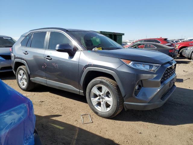 2T3P1RFV1MC183950 - 2021 TOYOTA RAV4 XLE GRAY photo 4