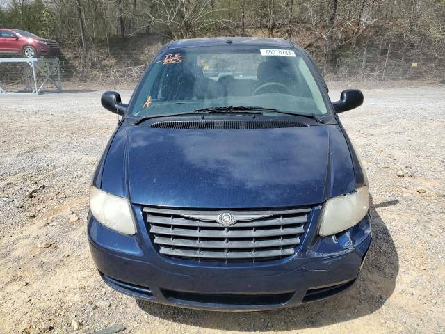 1A4GP45R16B690437 - 2006 CHRYSLER TOWN & COU BLUE photo 5