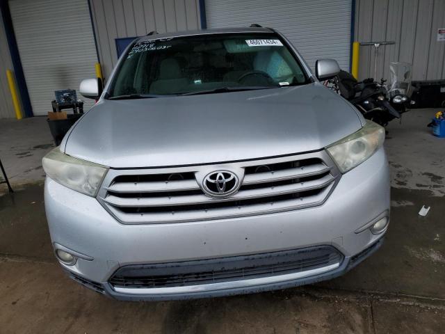 5TDBK3EH4DS193162 - 2013 TOYOTA HIGHLANDER BASE SILVER photo 5